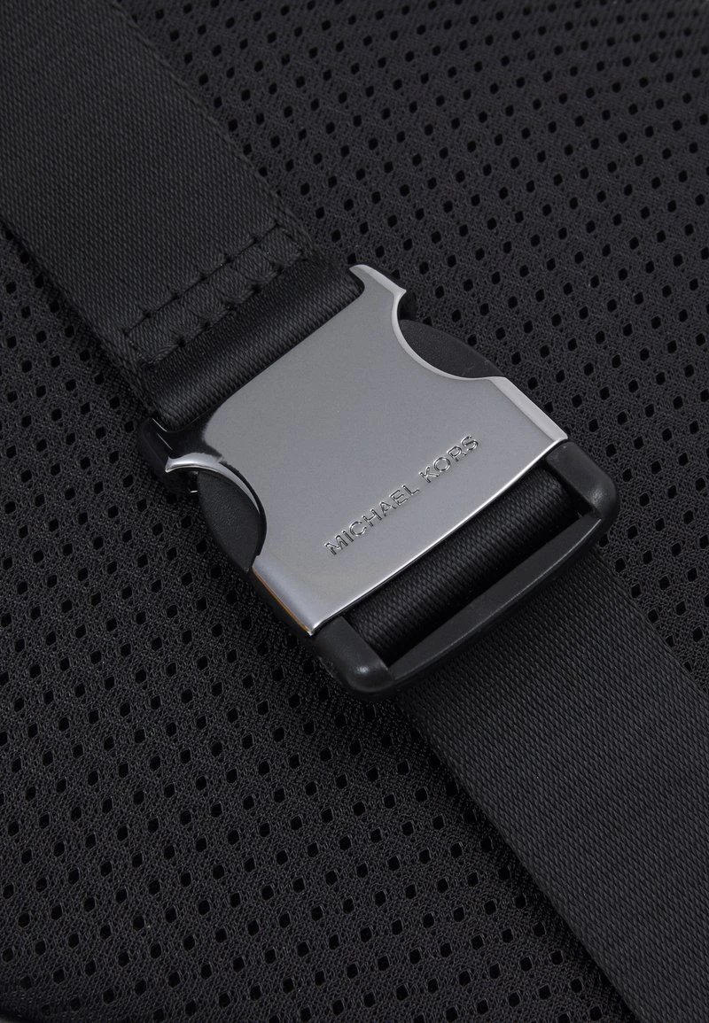 Michael Kors COMMUTER BELT BAG - Gürteltasche - Black – Bild 4