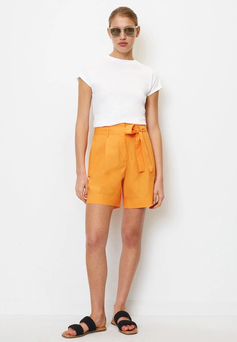 Marc O'Polo HIGH RISE PLEATS BELT - Shorts - Faded Marigold – Bild 2