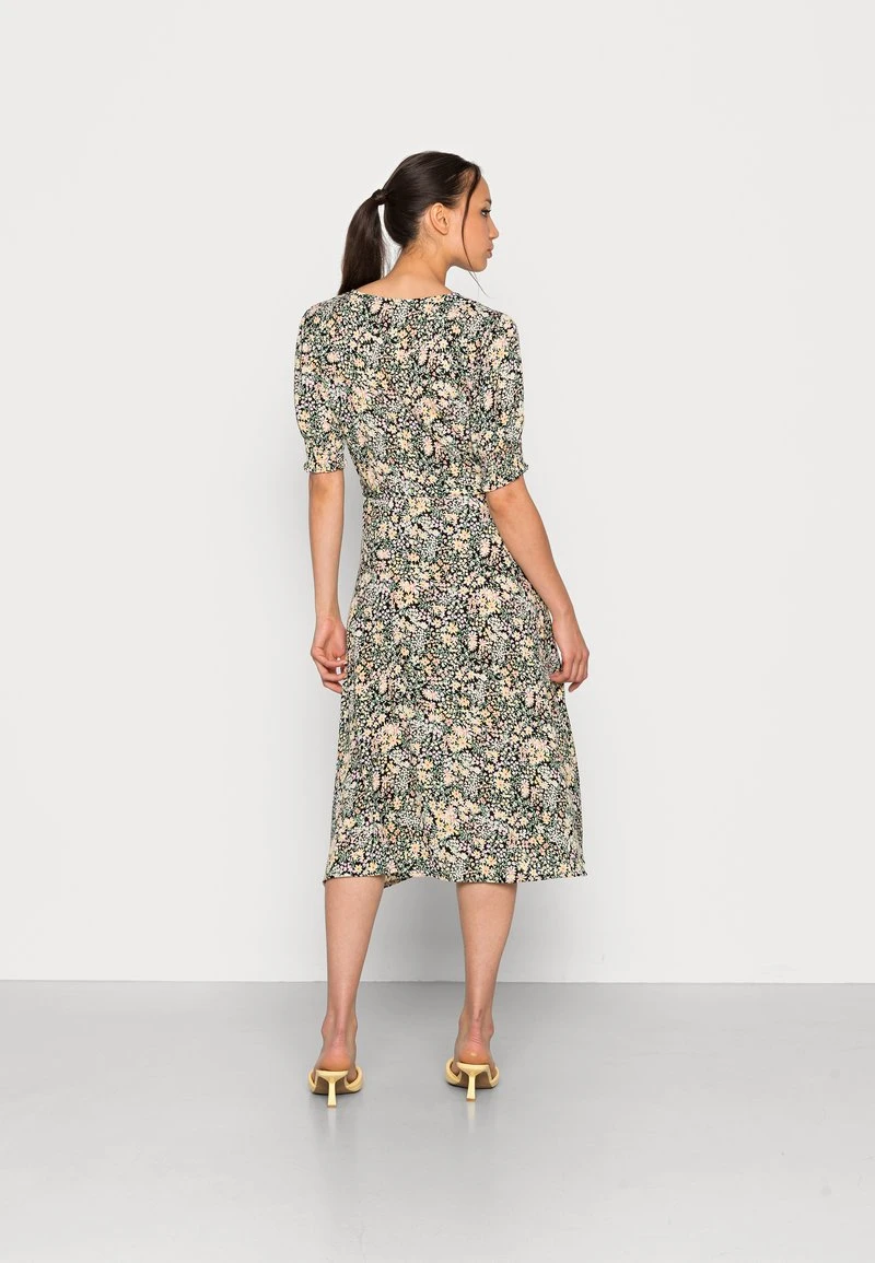 ONLY ONLFREDERIKKE V NECK BELT DRESS - Blusenkleid - Cloud Dancer/yellow Mix – Bild 3